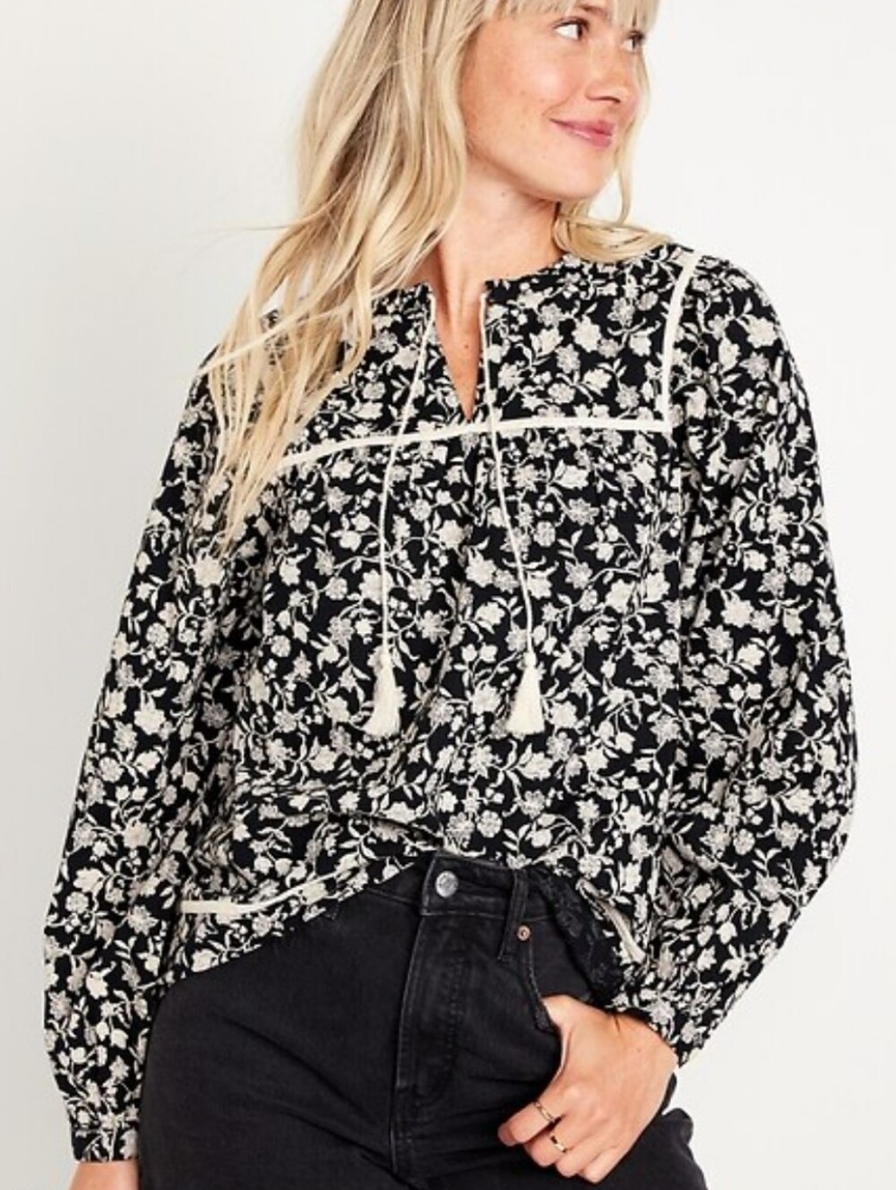 🖤 Old Navy Splint Neck Boho Floral Long-Sleeve Top with Tassel Tie
